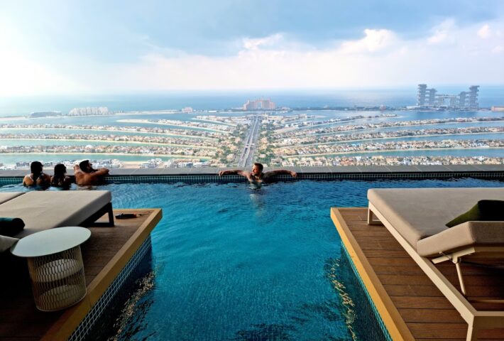 AURA Skypool