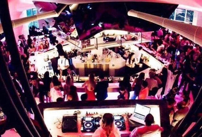 V Lounge Dubai